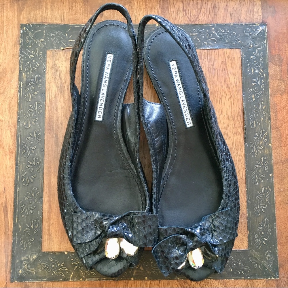 Vera Wang Sandals - like new!